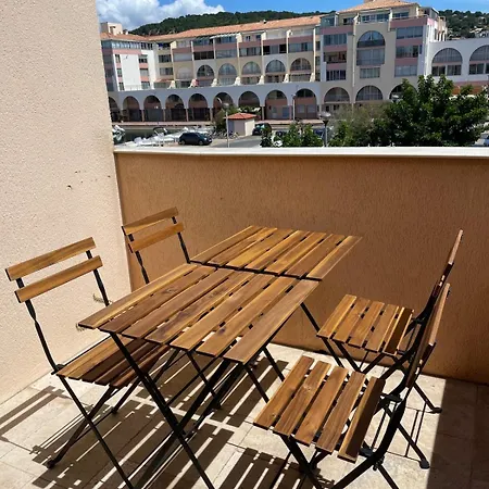 Beach Side, 2 Bedrooms, Wifi, Air Conditioning, Parking