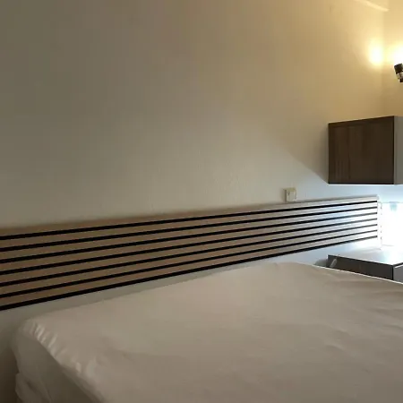 Beach Side, 2 Bedrooms, Wifi, Air Conditioning, Parking